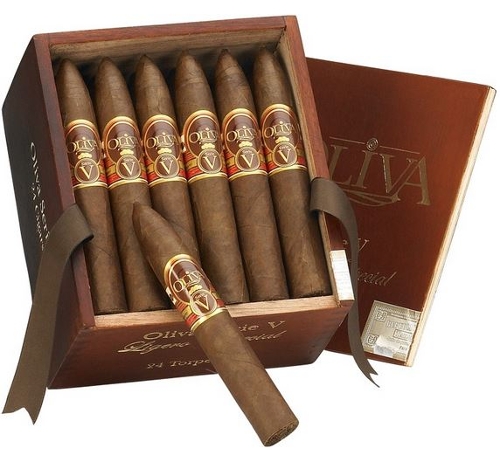 Oliva Serie V, premium box of torpedo cigars with elegant gold labels.
