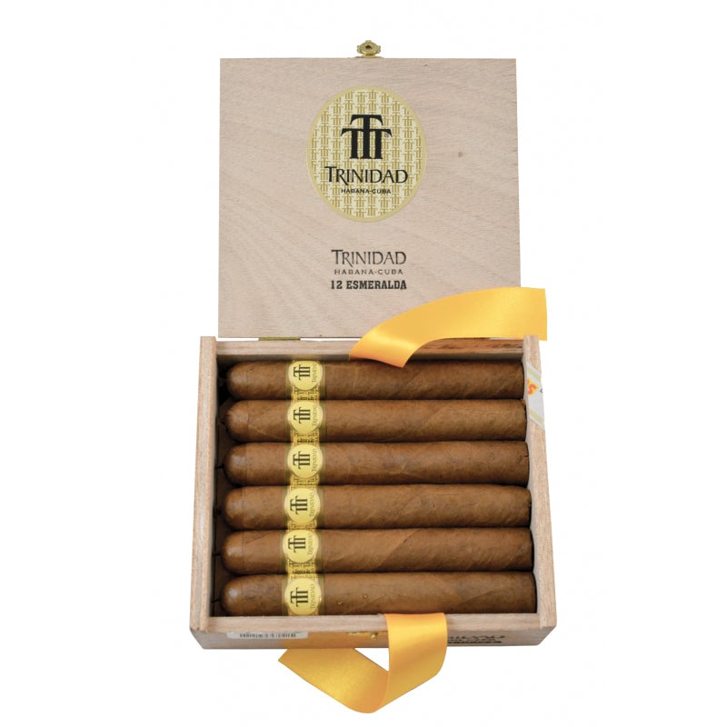 Trinidad Esmeralda cigars in an elegant wooden box.