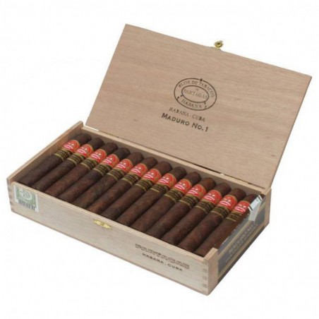 Hoyo de Monterrey Epicure No. 2, robusto cigars in a wooden box.